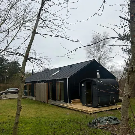 Feriehus Summer House Within Walking Distance Of The Hundested